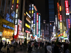 Kabukichō w dzielnicy Shinjuku nocą