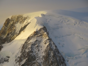 Mont Blanc o wschodzie Słońca