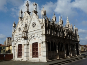 Santa Maria della Spina - mały gotycki kościółek, wybudowany w 1230 roku